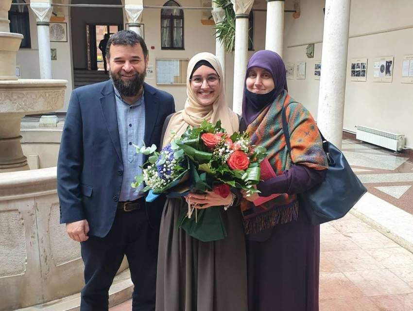 hafiza Merjem Kanurić, kćerka dr. Hakije i Enise - Hafiza Merjem Kanurić - Krajina postala bogatija za još jednu hafizu